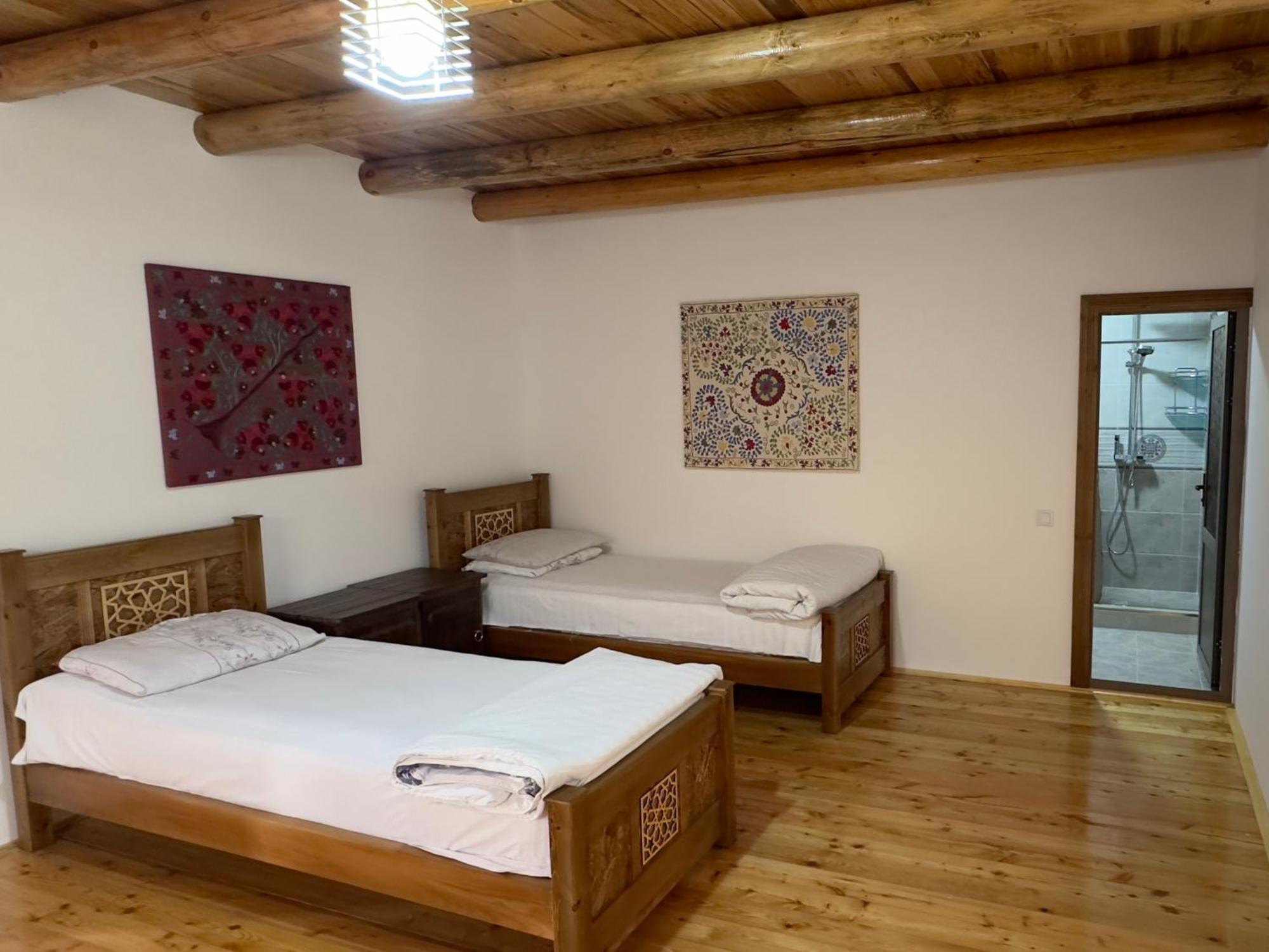 Hayat Guesthouse Nuratau Mountain Yukary-Ukhum Extérieur photo