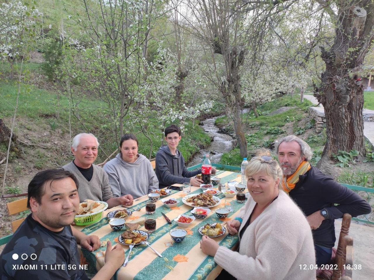 Hayat Guesthouse Nuratau Mountain Yukary-Ukhum Extérieur photo